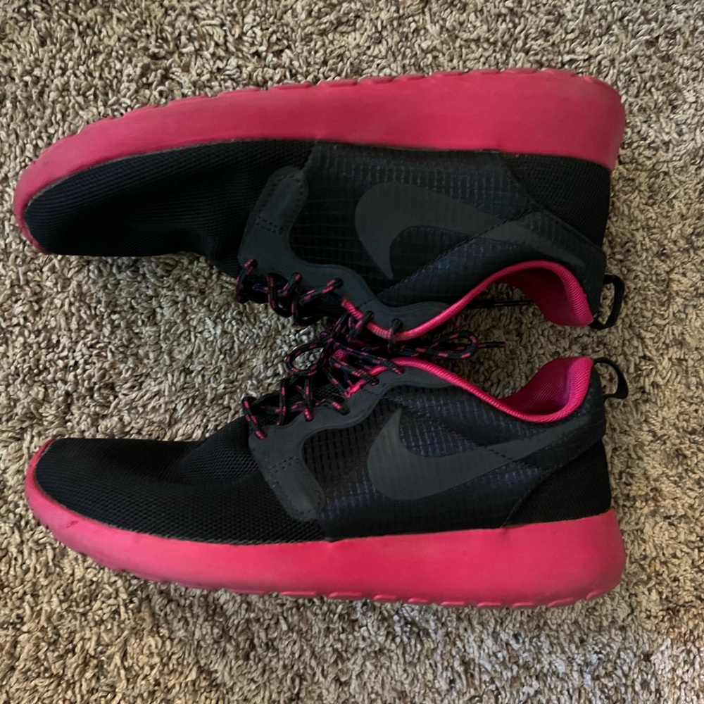 Nike Black and Pink Athletic Sneakers